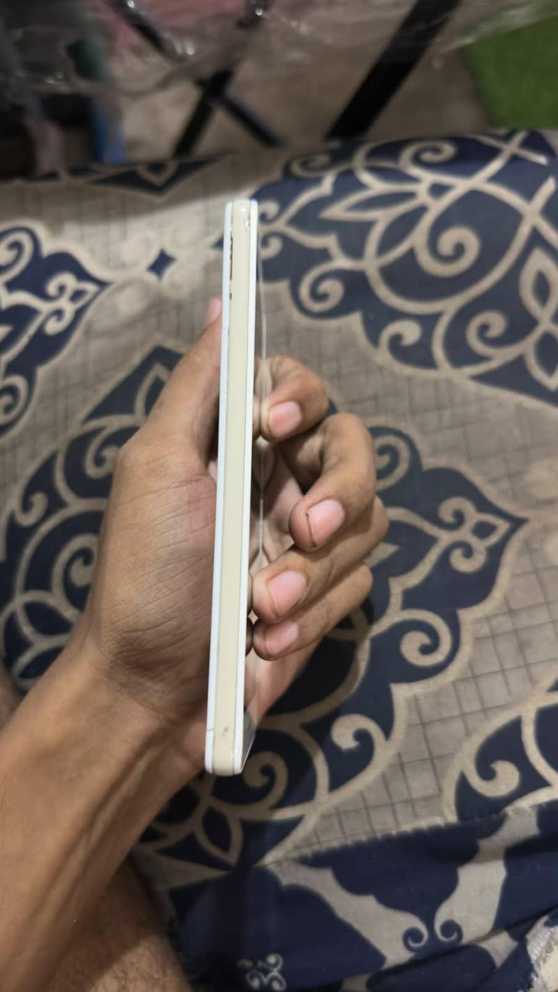 Huawei P8 Lite 4