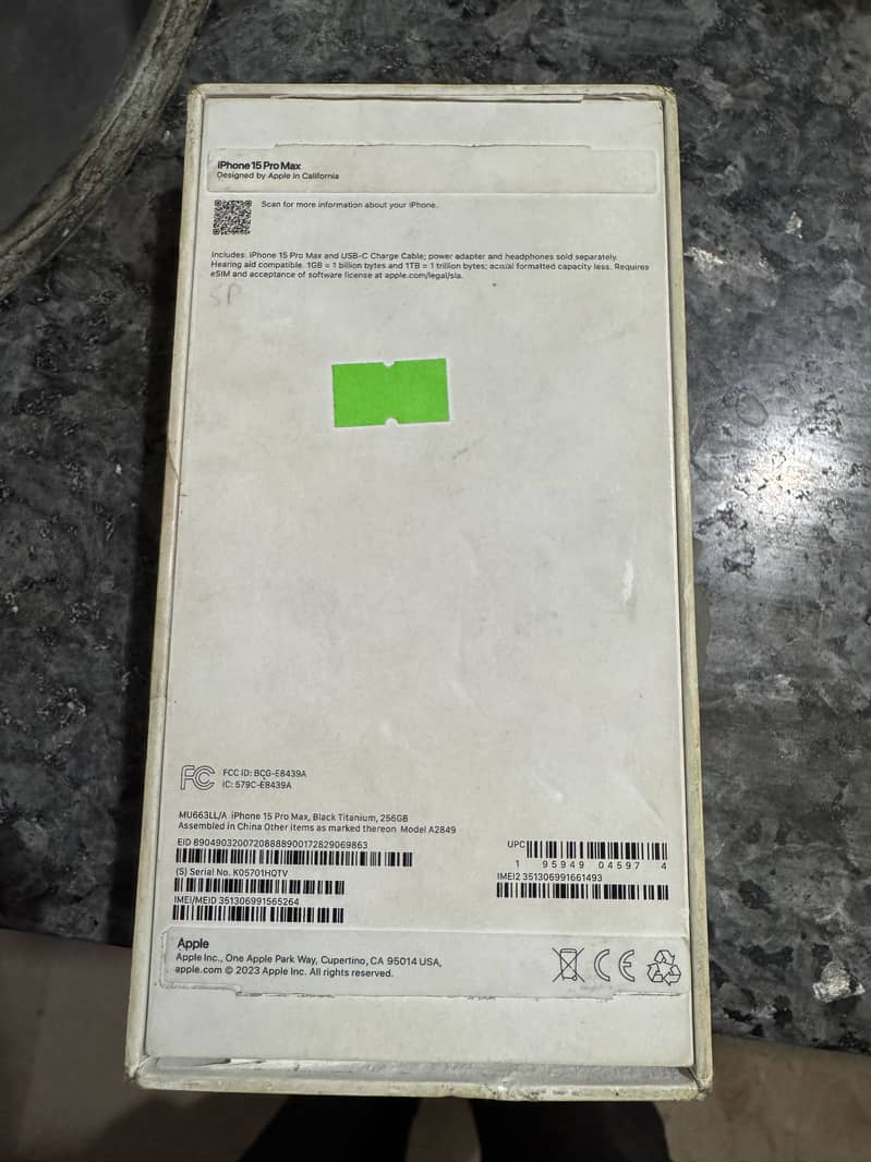 Apple iPhone 15 Pro Max 0