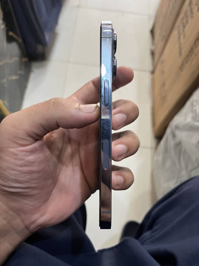 Apple iPhone 13 Pro 1