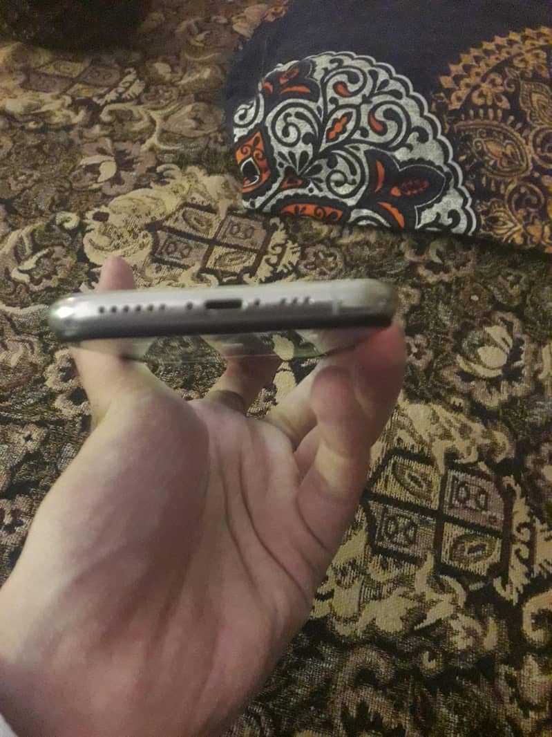 Apple iPhone 11 Pro 2