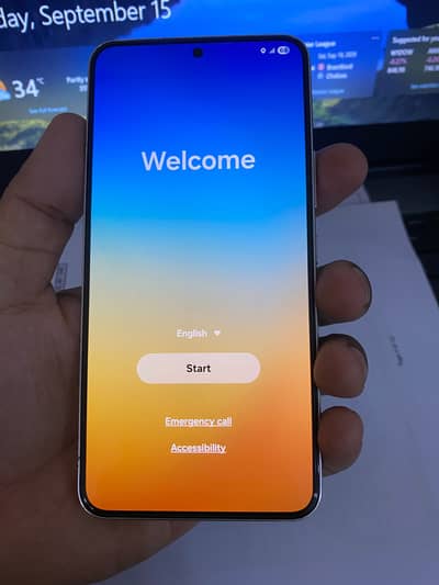 Samsung Mobile S22 (8/128)