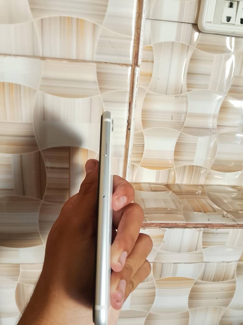 Apple iPhone SE 3