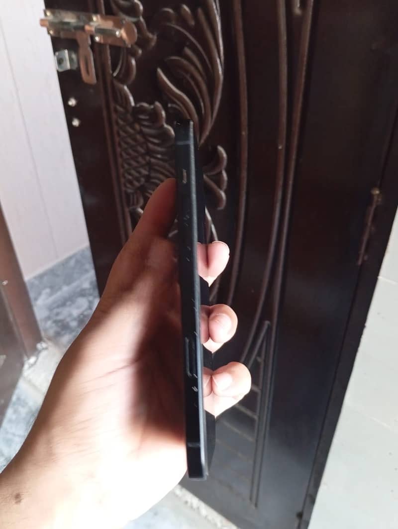 Apple iPhone 15 plus 4