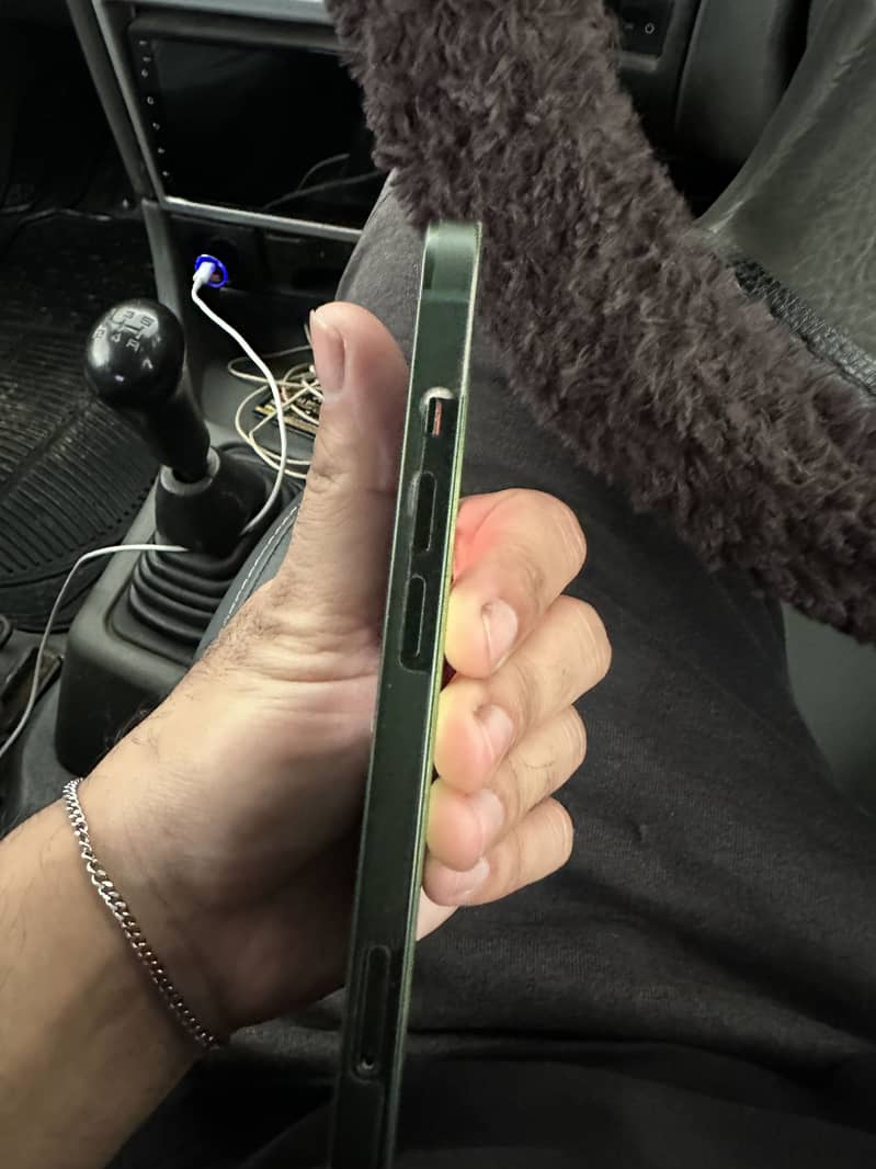 Apple iPhone 13 3