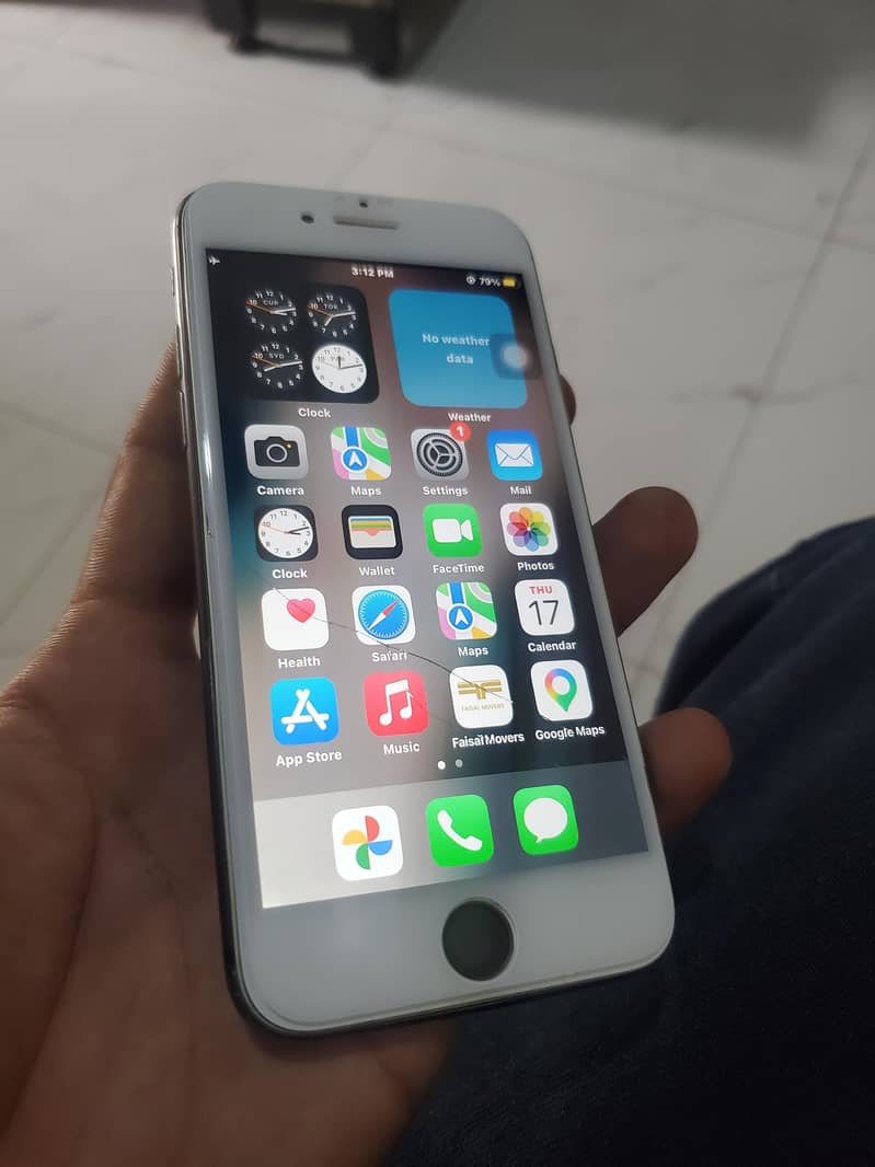 Apple iPhone 8 1