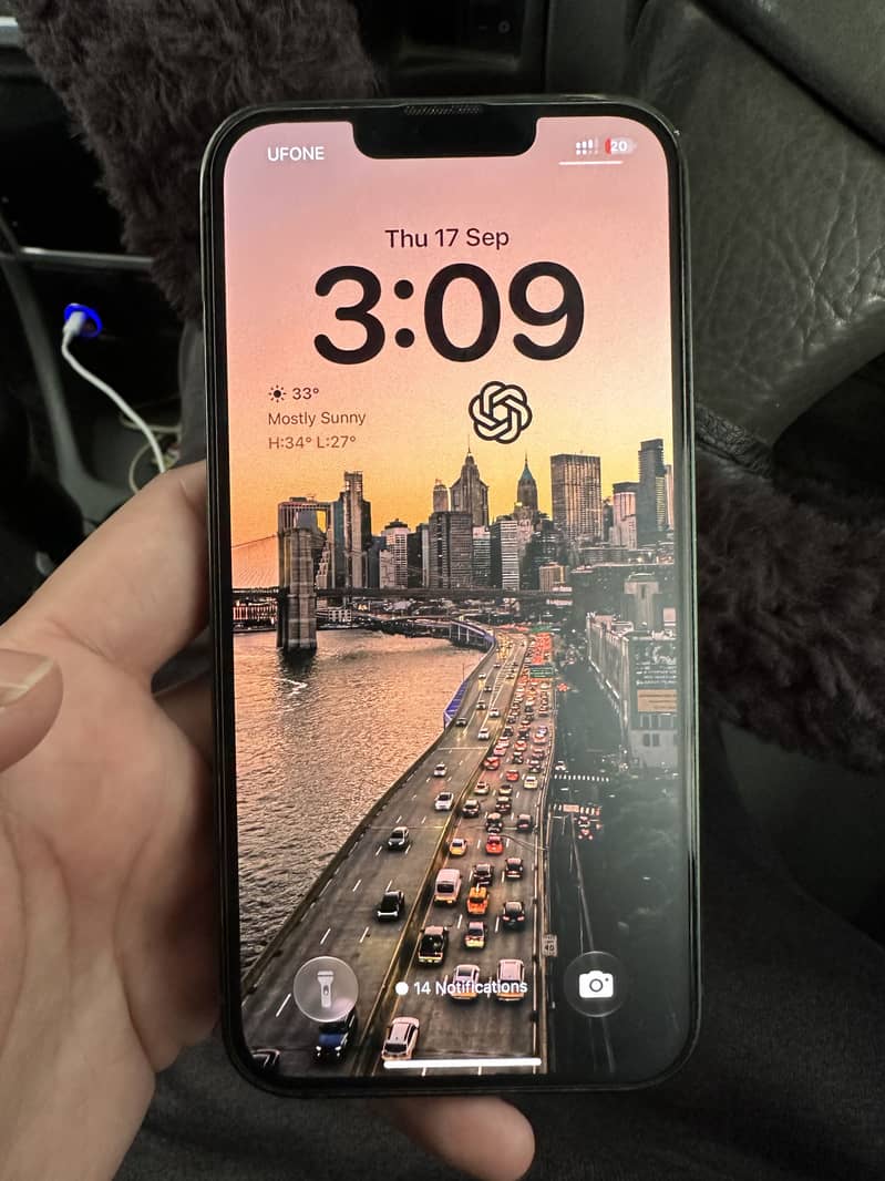 Apple iPhone 13 0