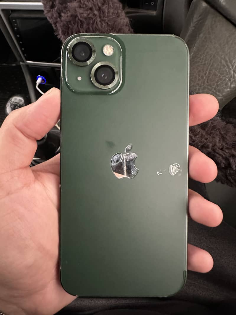Apple iPhone 13 4