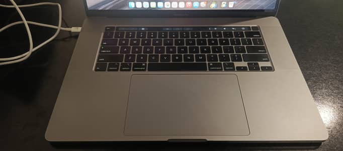apple MacBook pro 2019 16inch 4K retina i7 16gb 512gb 4gb graphics