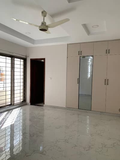 Title: 4 Bed Apartment for Sale in Askari Heights 5 Block 30, 6th Floor