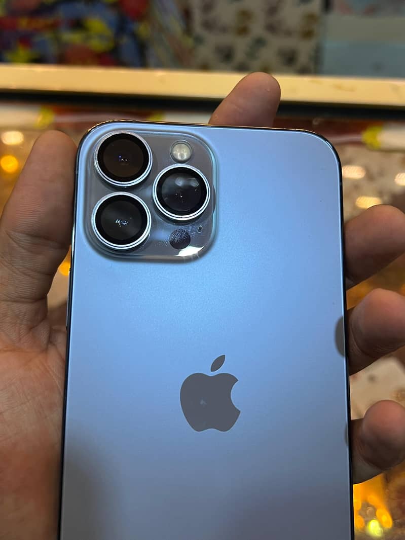 Apple iPhone 13 Pro Max 6