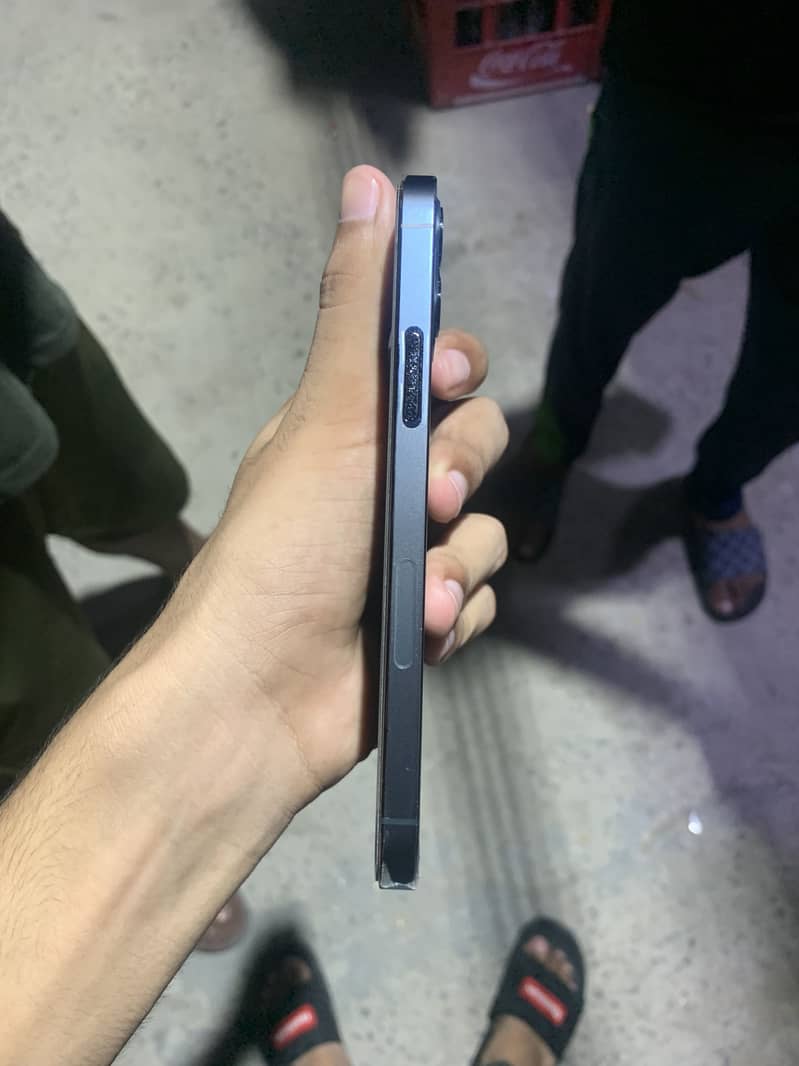 Apple iPhone 12 Pro 4
