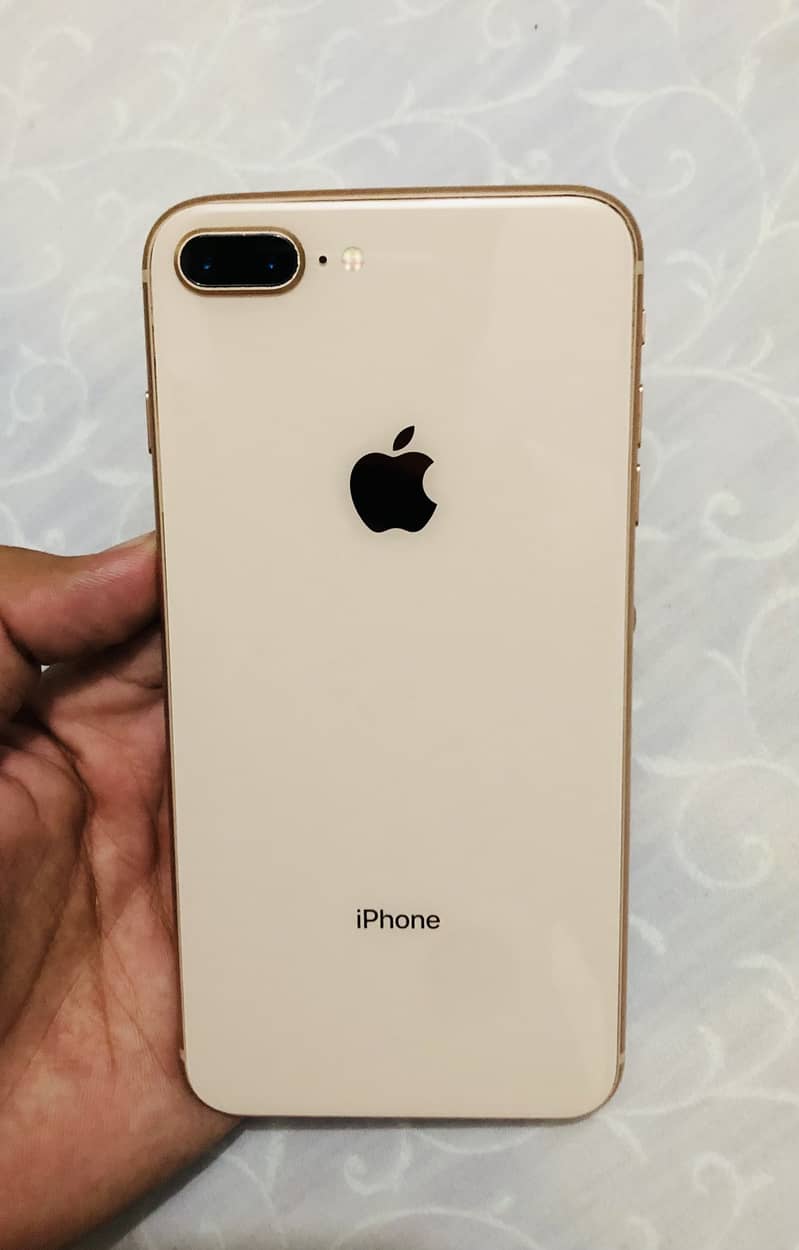 Apple iPhone 8 Plus 0