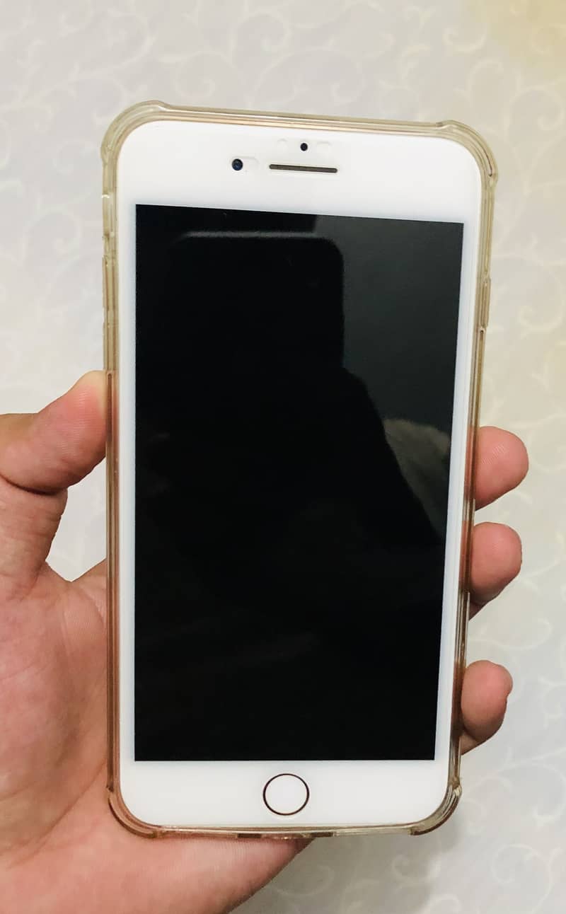 Apple iPhone 8 Plus 1