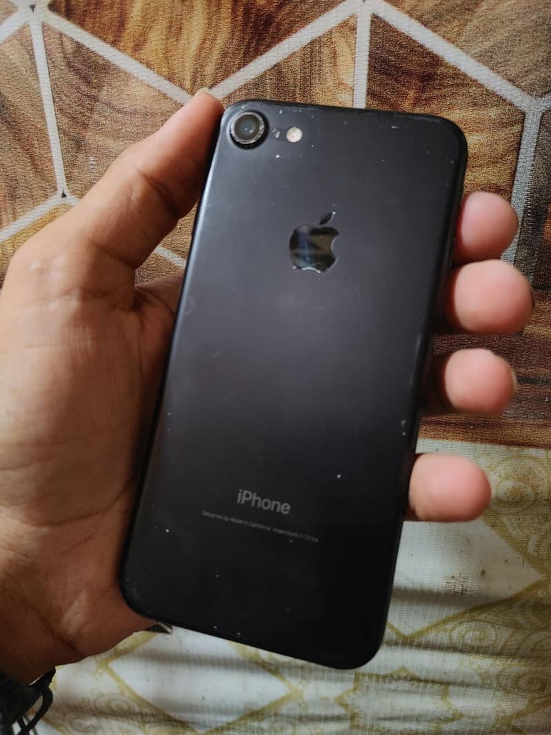 Apple iPhone 7 3