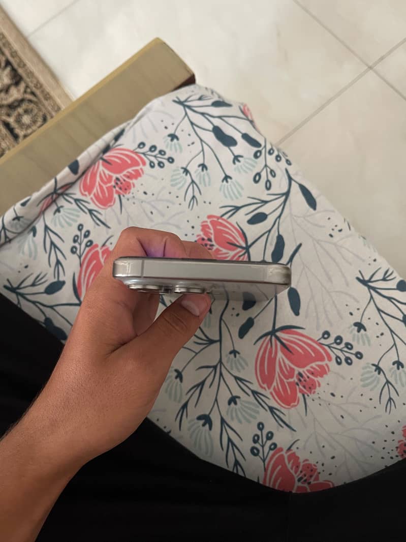 Apple iPhone 15 Pro Max 7