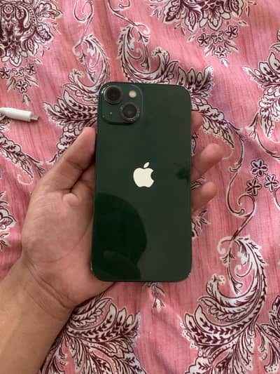 Apple iPhone 13