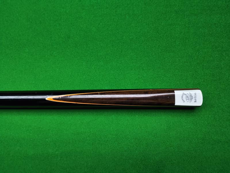 Snooker cue 0