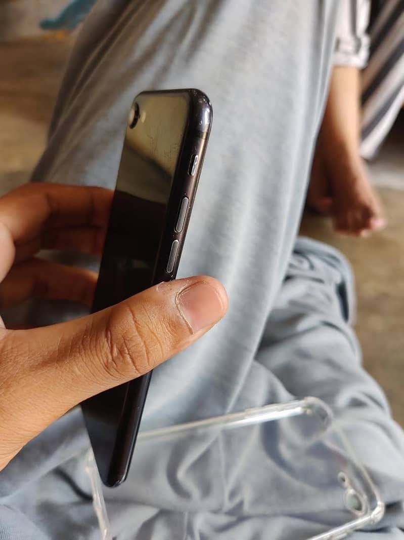 Apple iPhone SE 1