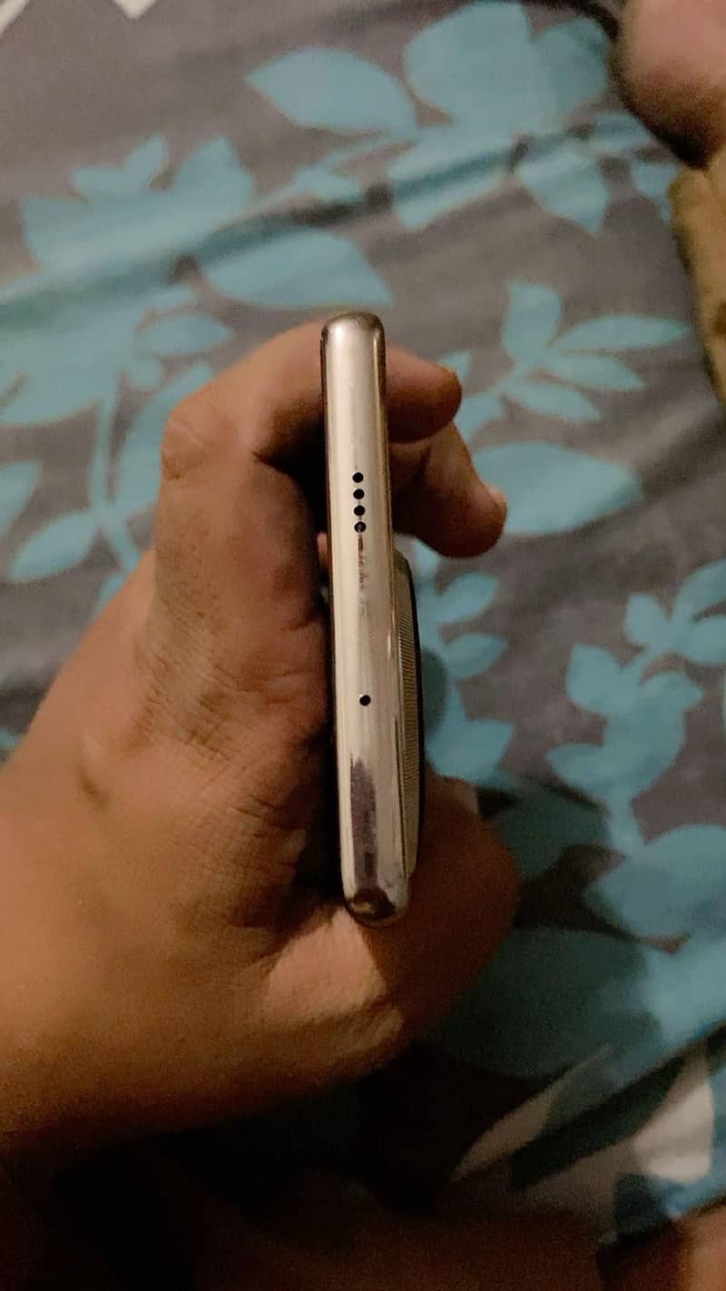 Tecno CAMON 30S 1