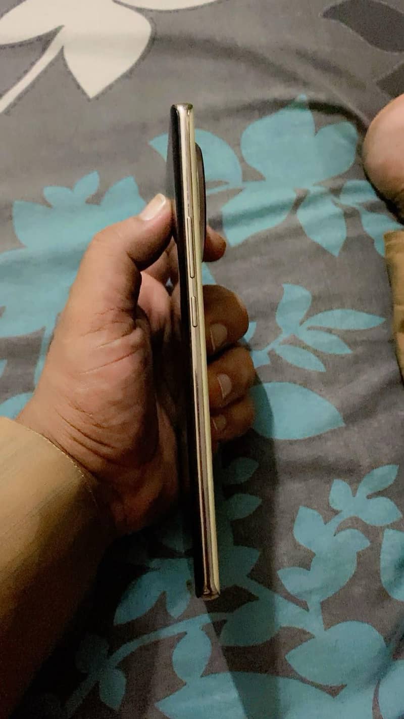 Tecno CAMON 30S 5