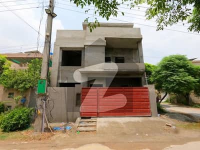 P & D Housing Society - Block B2 House Sized 8 Marla For Sale