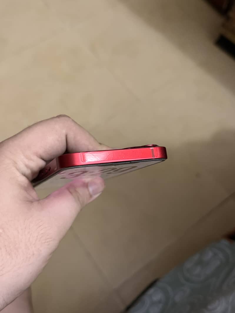 Apple iPhone 13 2
