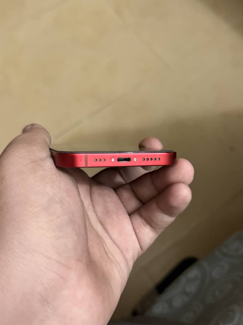 Apple iPhone 13 3