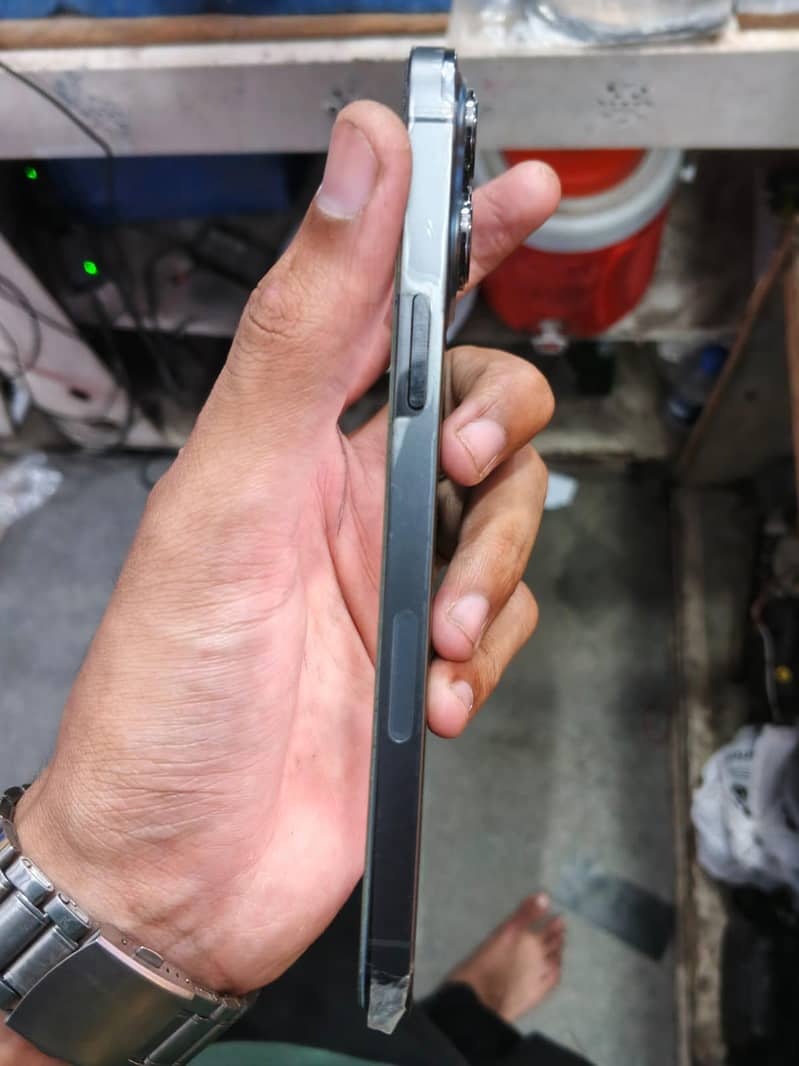 13 pro max 4