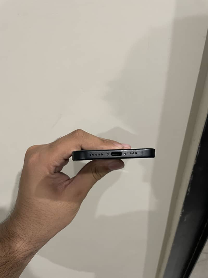 Apple iPhone 15 3