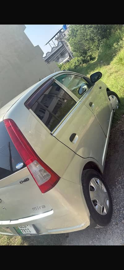 Daihatsu Mira 2006