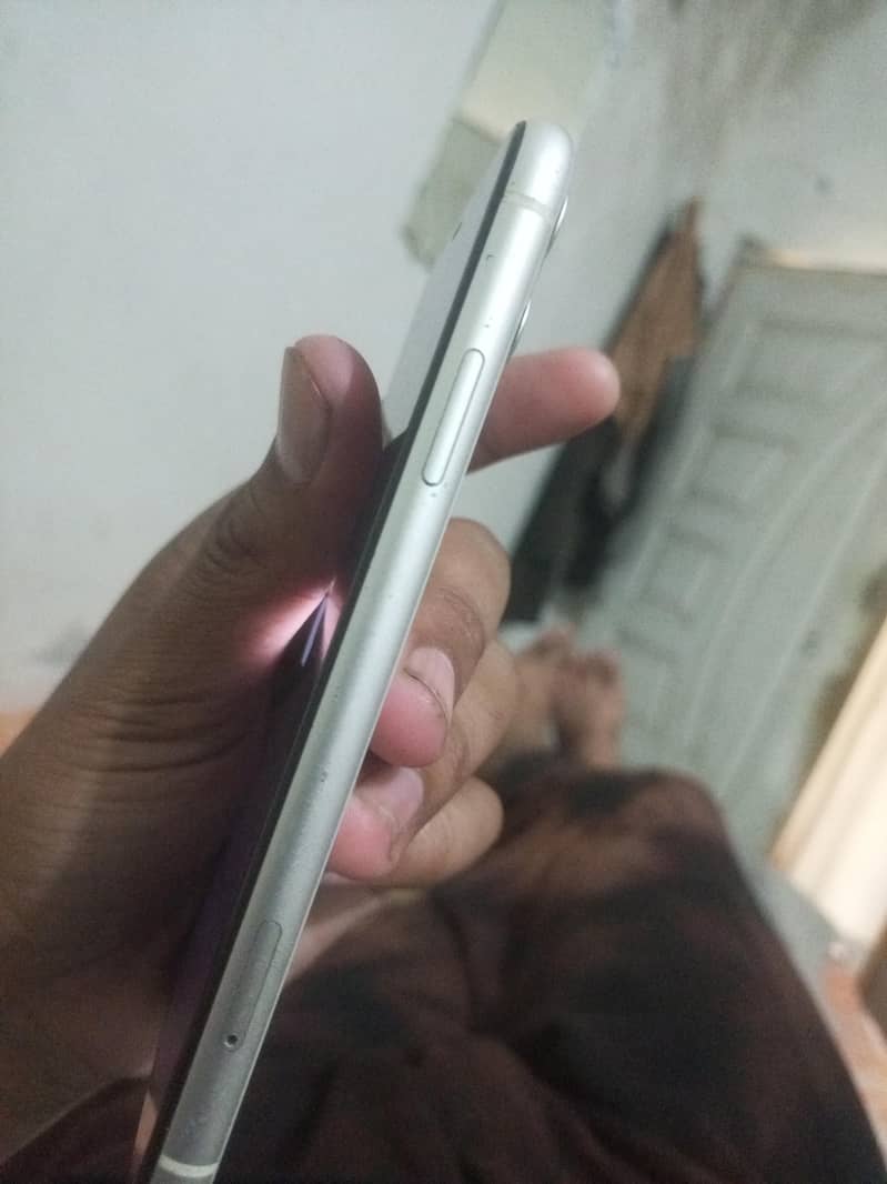 Apple iPhone 11 2