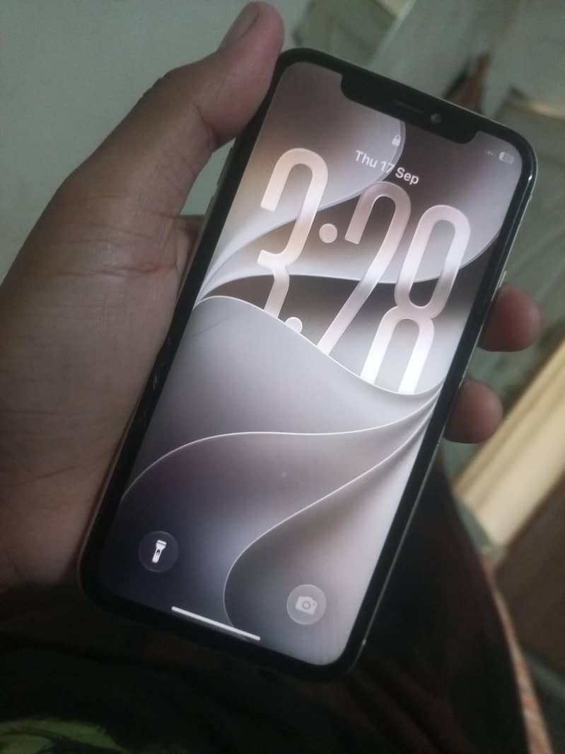 Apple iPhone 11 3