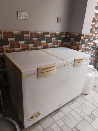 Waves Freezer & Fridge