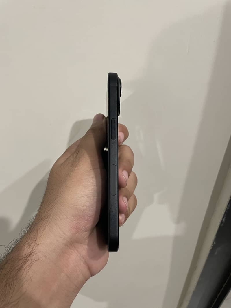 Apple iPhone 15 5