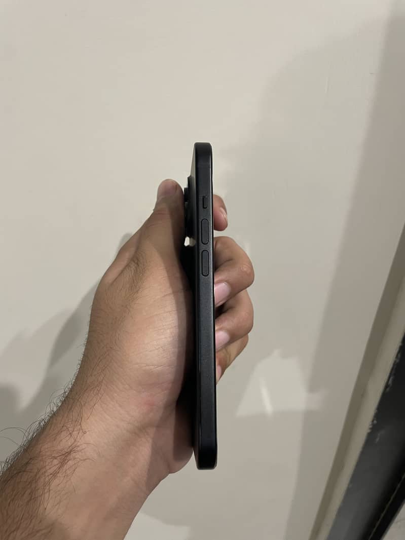 Apple iPhone 15 6