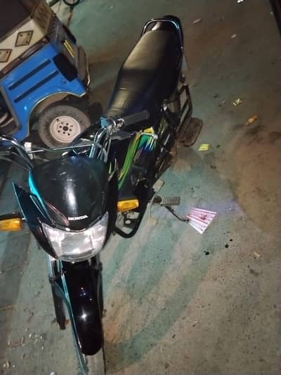 Honda 100 bike ha 2024 k model ha registration 2025 ki hai