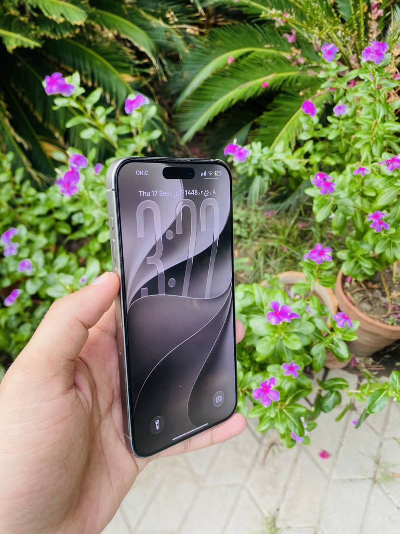 Apple iPhone 15 Pro Max 1