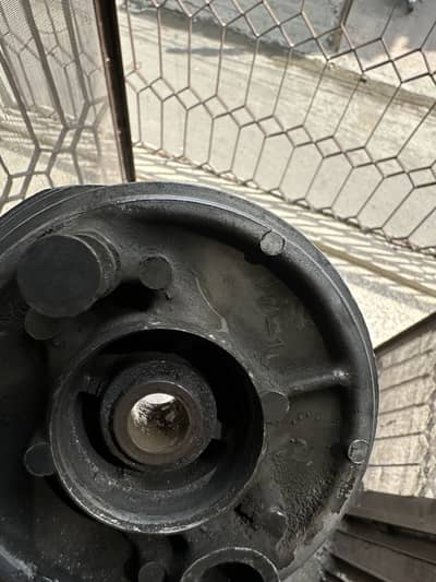 Honda 125 rear hub for sale with plate