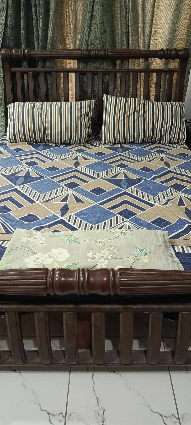 Complete Solid Wood Bedset with Dressing Table 3