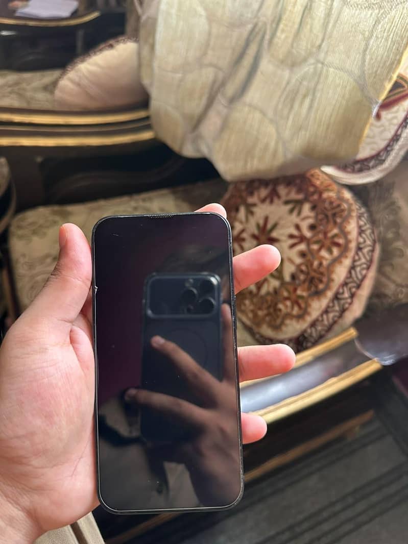 Apple iPhone 13 5