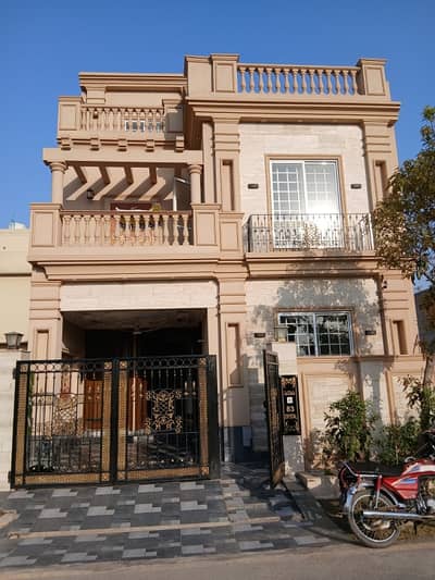 05-Marla Brand New House House For Sale Super Hot Location
