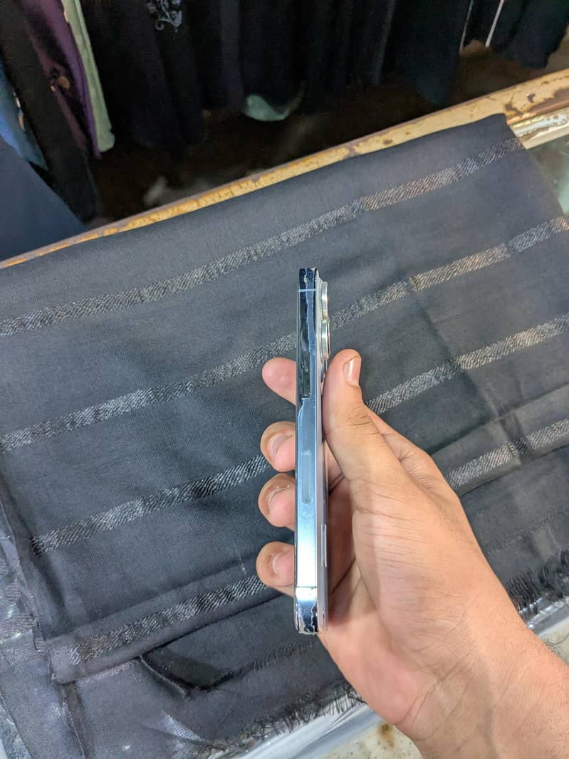 Apple iPhone 13 Pro 3