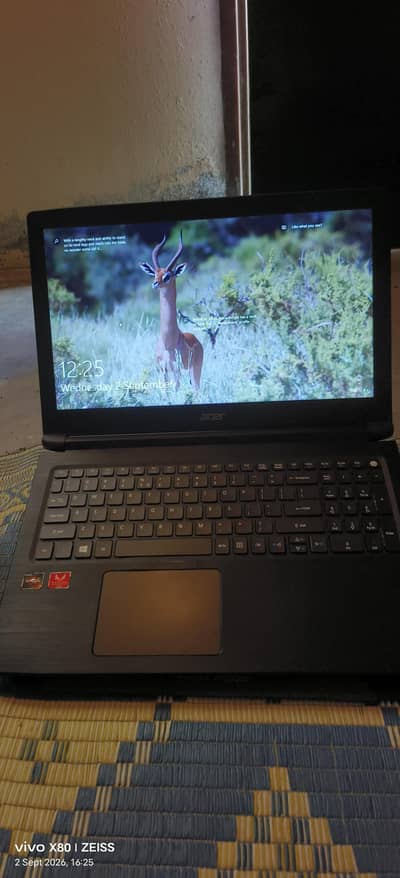 Acer Aspire AMD Ryzen 32200U with Radeon Vega Mobile Gfx 2.50 GHz