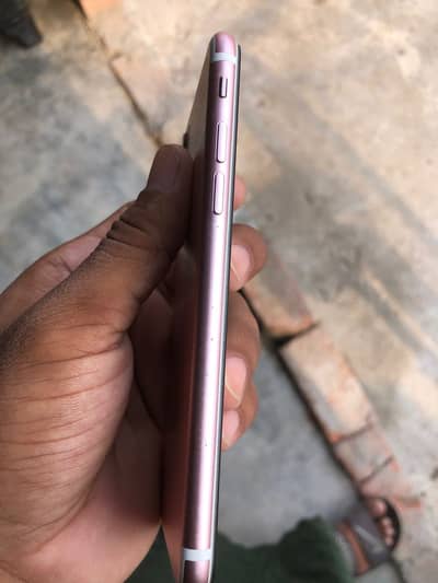 Apple iPhone 7