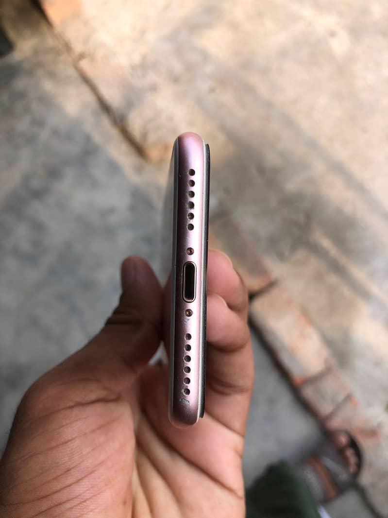 Apple iPhone 7 5