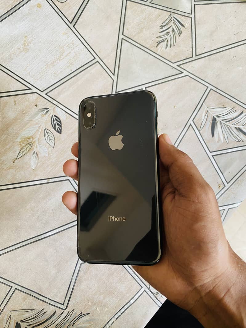 Apple iPhone XS 1