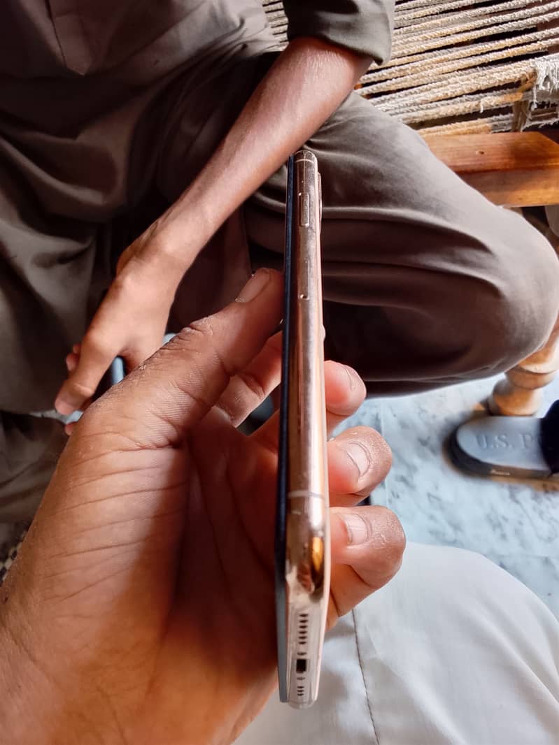 Apple iPhone XS 2
