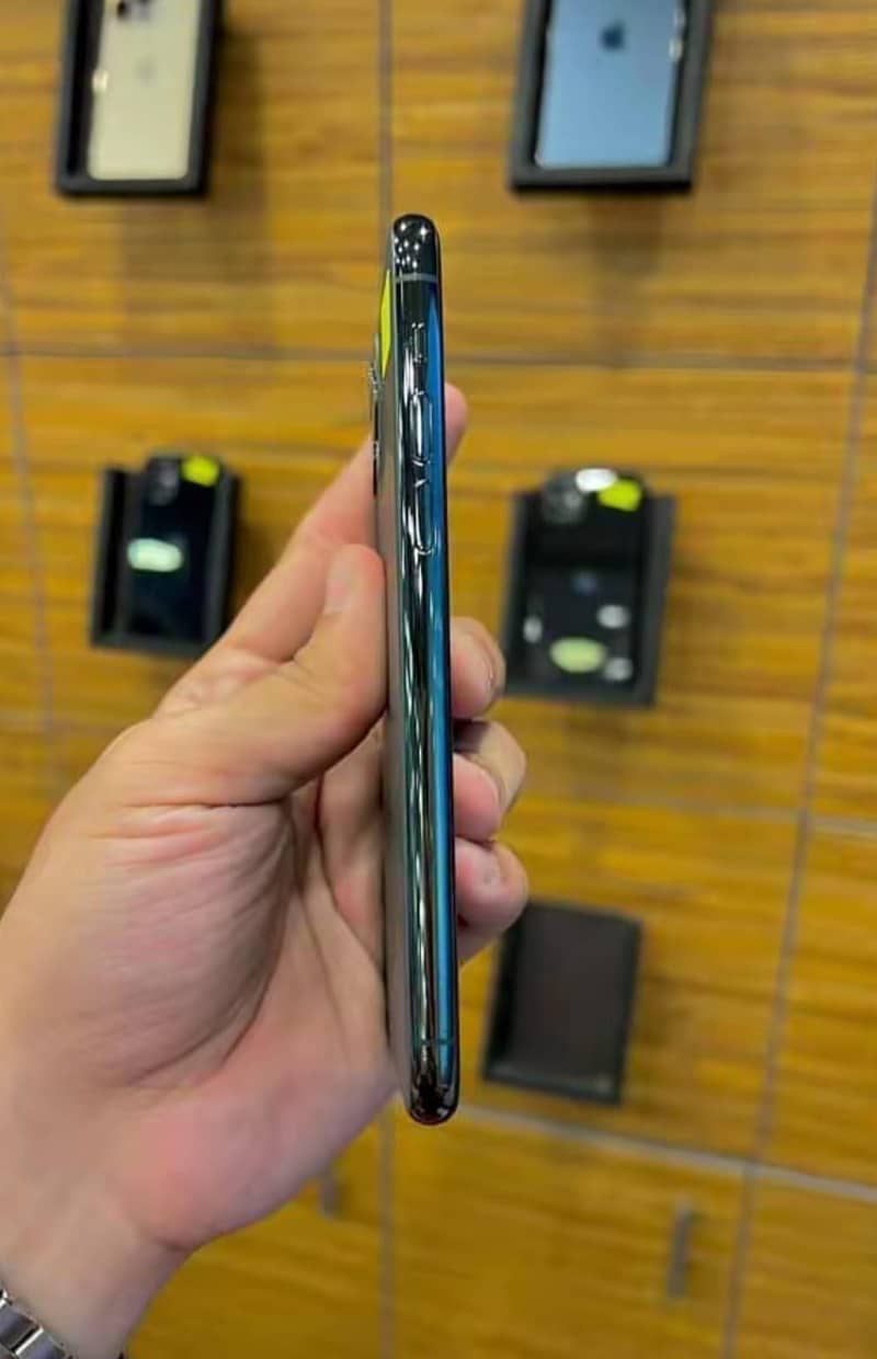 iphone 11 pro 3