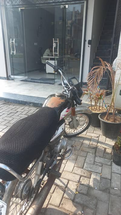 Honda 70 CC 2006 model 6/10 Condition