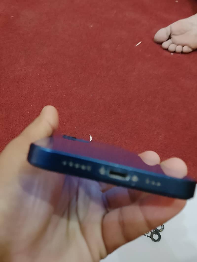 Apple iPhone 12 3